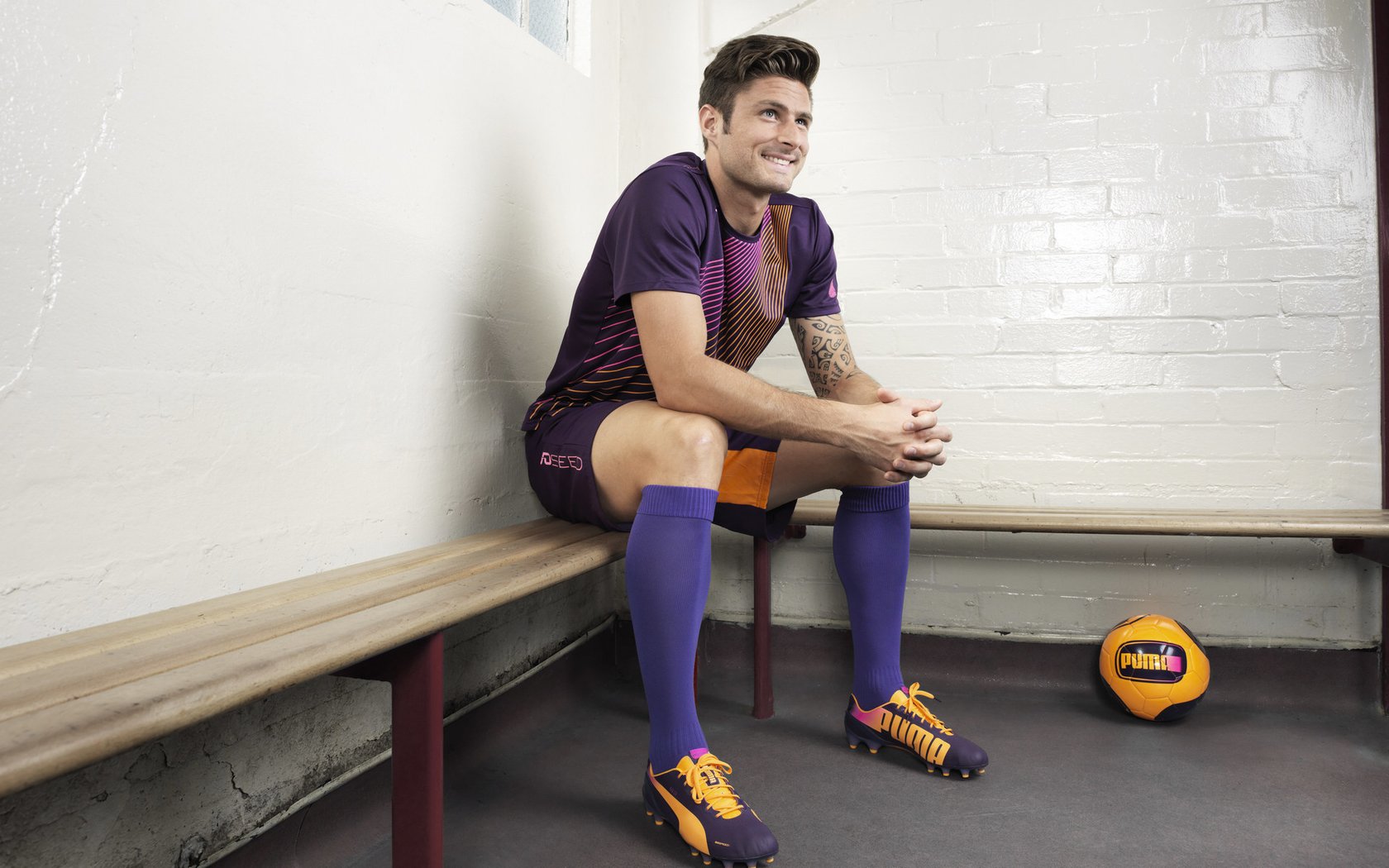 英超球员连续作战周期中体能下降阈值与战术执行失真率关系