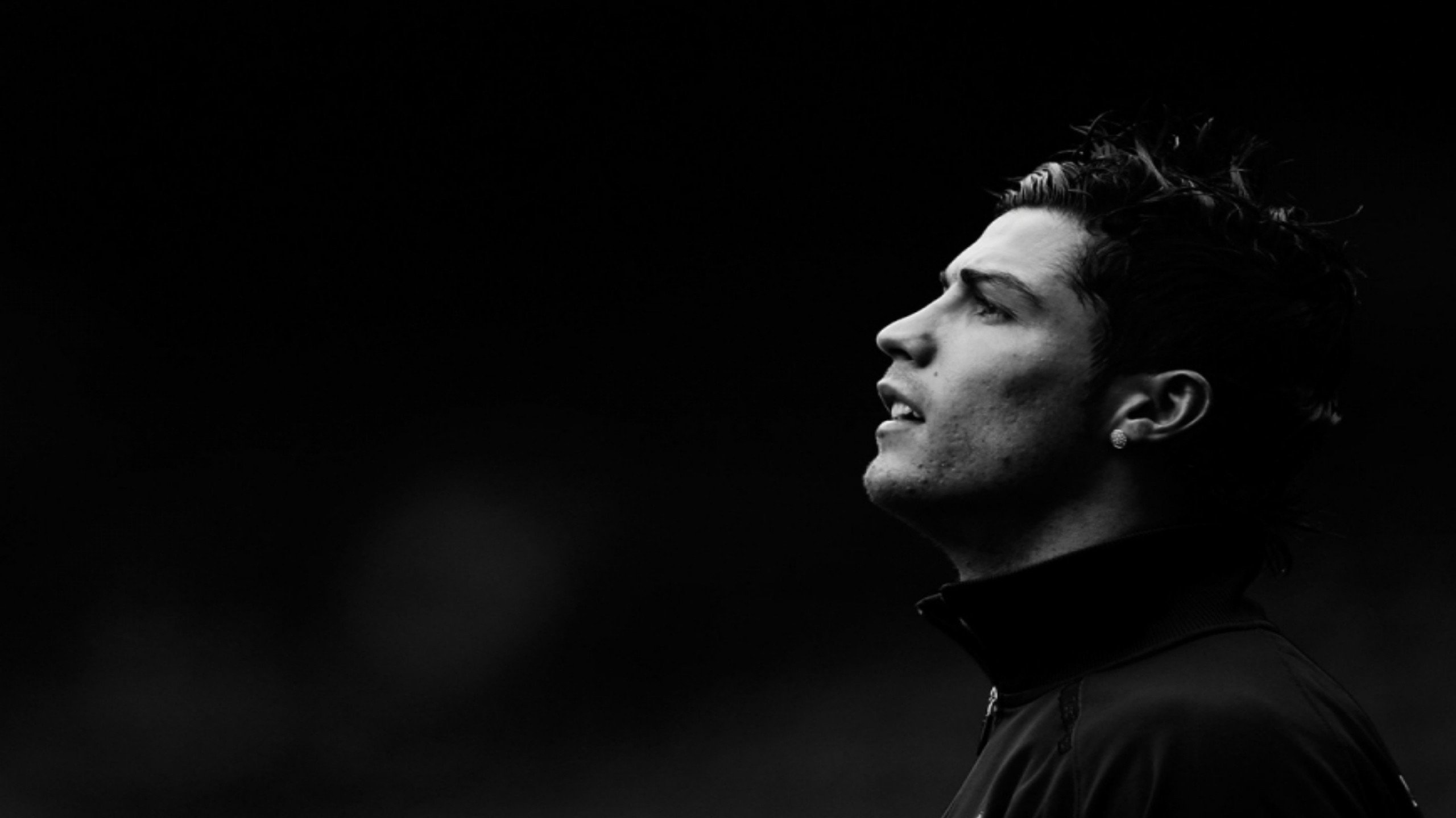 琑员如何通过体能训练提升整场耐力与对抗力，如何提升体能训练效益